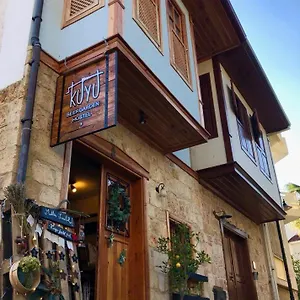 https://kuyu-beergarden-hostel.allantalyahotels.org